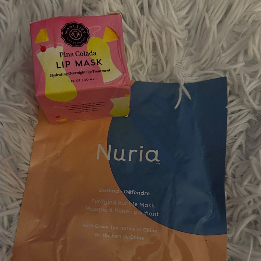 Blue and Tan Purifying Bubble Mask Pina colada lip mask